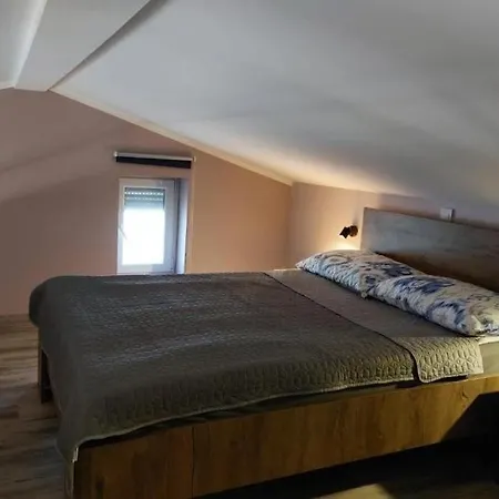 With Parking Space - 25220 Medolino