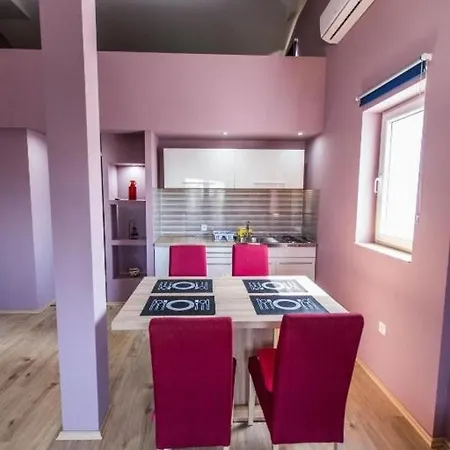 Appartamento With Parking Space - 25220