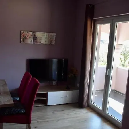 Apartmán With Parking Space - 25220 Medulin
